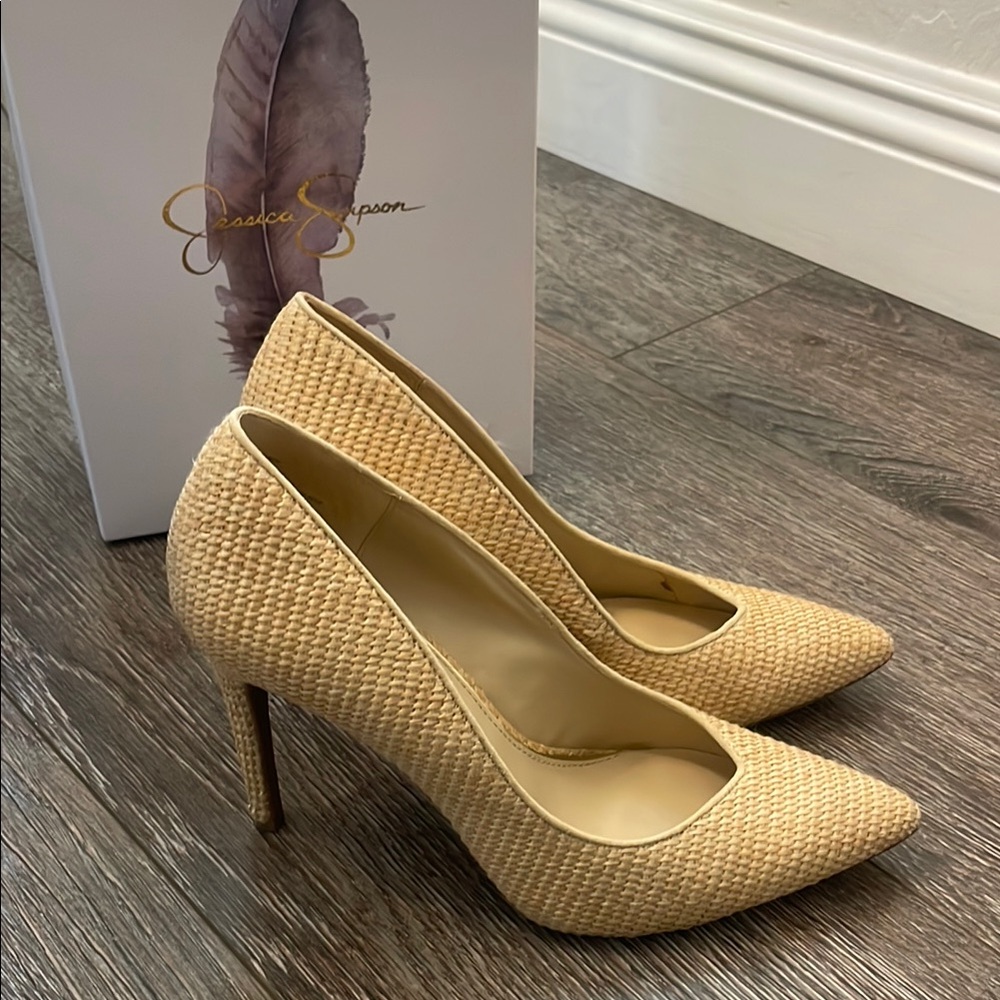Jessica Simpson Haneh natural Bermuda raffia heels